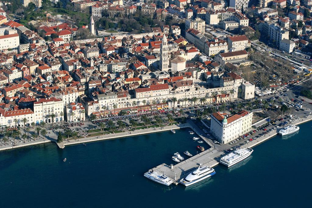 Lodore Del Mare Apartment On The Beach Split Eksteriør bilde